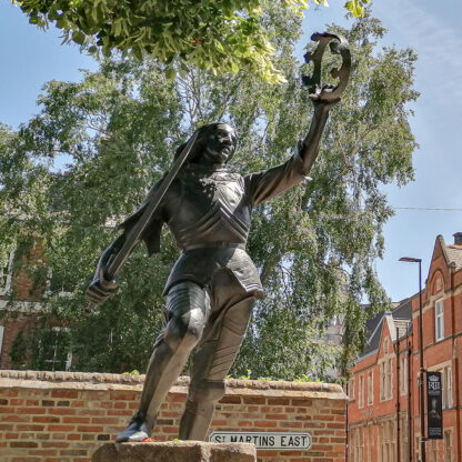 King Richard III Statue, Leicester | Killer Trails